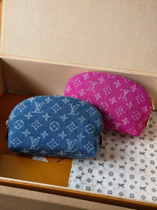 Picture of Louis Vuitton Handbags _SKUfw230105243fw